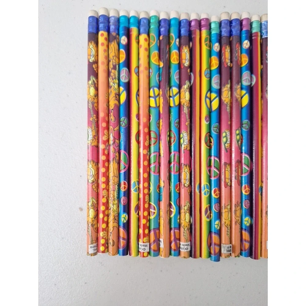 Vintage 1978 Garfield PENCIL LOT OF 25 Unused Loose Pencils- 25 Regular Size NEW